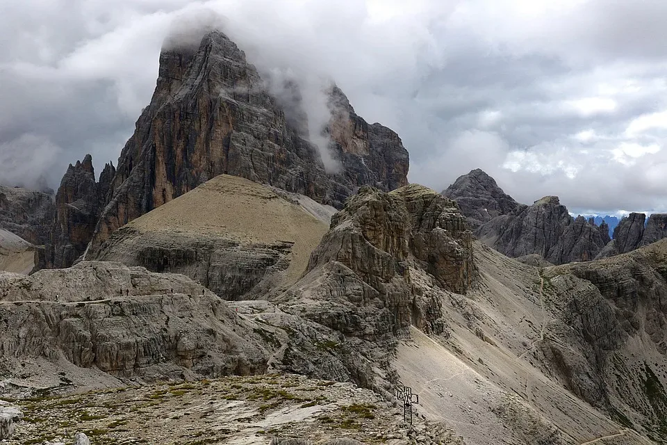 Tödlicher Wanderunfall in Südtirol: Deutscher Tourist stürzt 60 Meter in die Tiefe