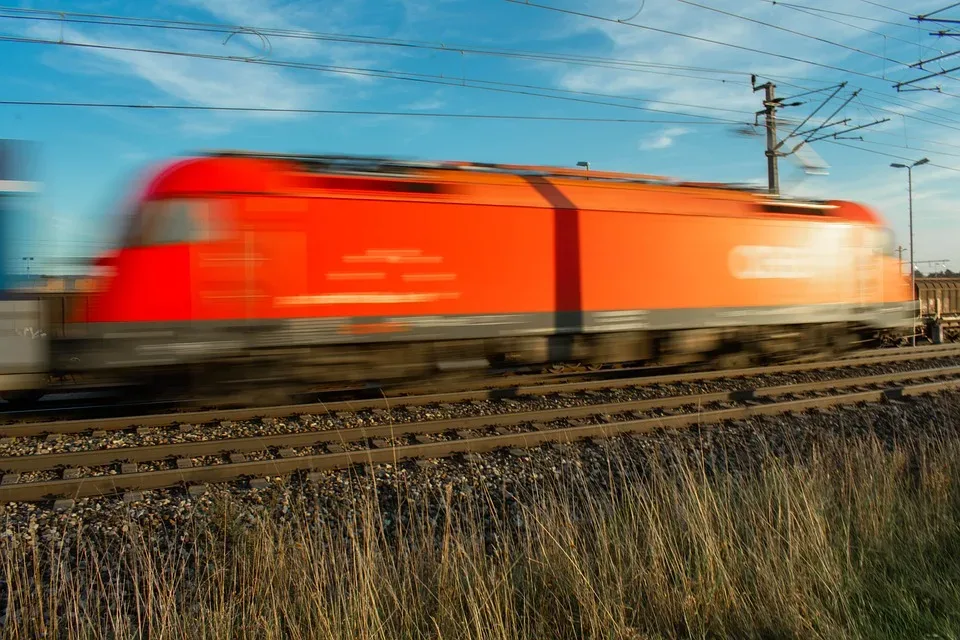 Weichenstörung legt Bahnverkehr lahm