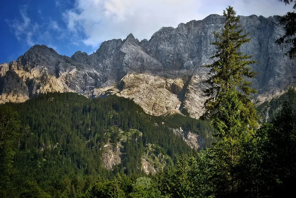 BRK-Bereitschaft Garmisch: Ehrenmitglied ernannt