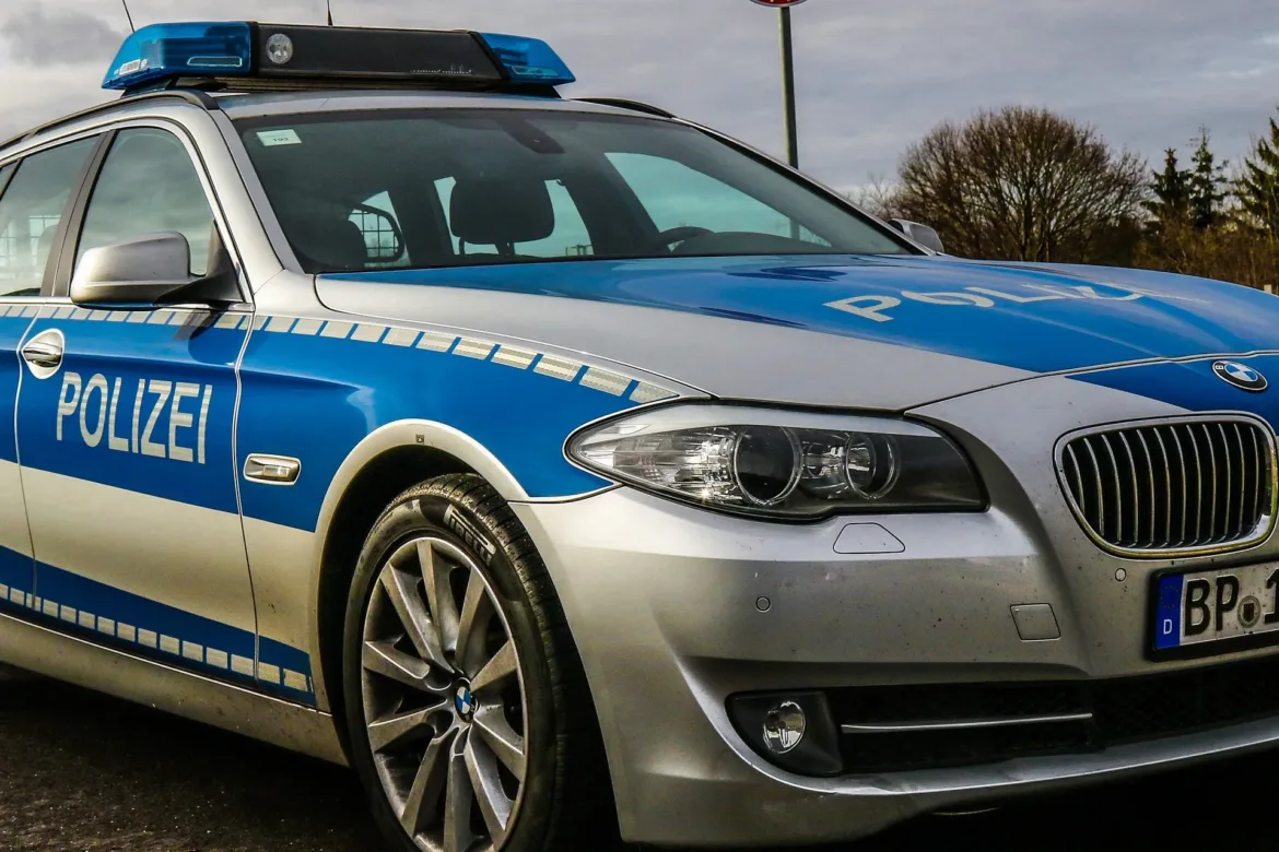 Unfall in Schloß Holte-Stukenbrock: Auto erfasst Joggerinnen-Gruppe