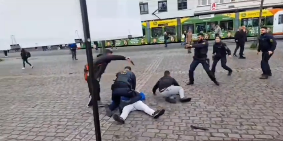 Angriff auf Marktplatz: Polizist in Lebensgefahr nach Messerattacke auf Islam-Kritiker