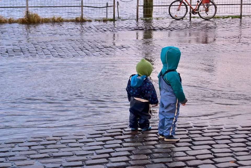 Überschwemmung auf der Straße „An der Haeschmar“: Sperrung nach Regenfällen