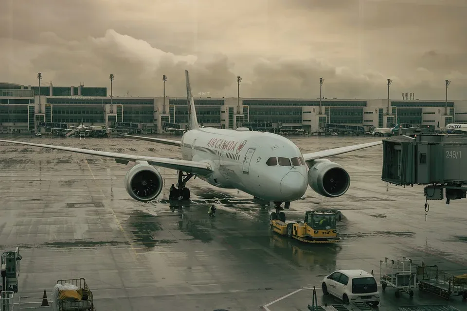 Haftbefehl am Flughafen Hannover: Mann entgeht knapp der Sicherheitskontrolle