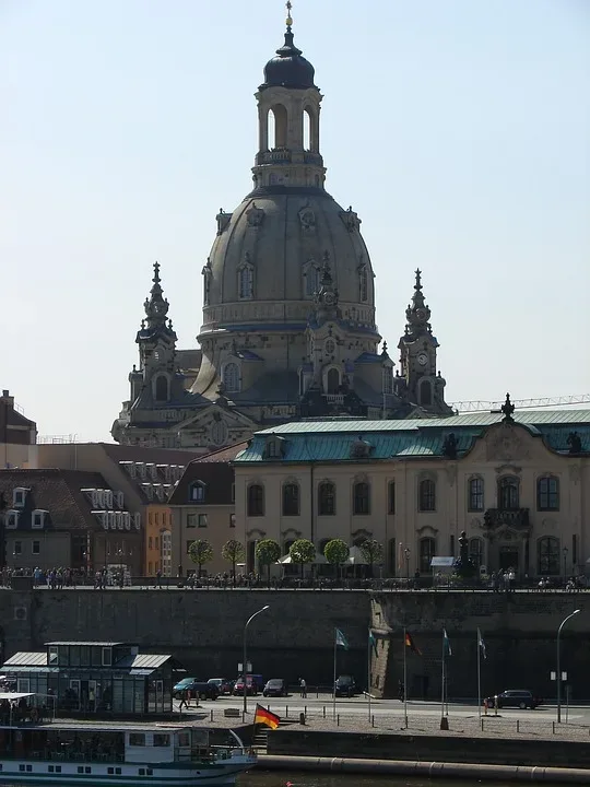 Angriff auf SPD-Politiker in Dresden löst Entsetzen aus: Angreifer stellt sich der Polizei