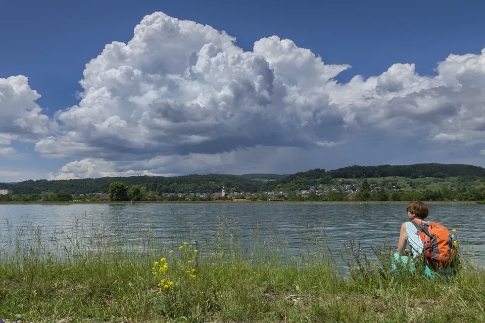 Wetterwarnung in Hildburghausen: Gewitter mit Starkregen – Aktuelle Unwetterlage