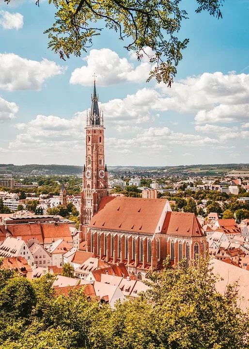 Entschärfung einer 250 kg schweren Fliegerbombe in Landshut: Evakuierungsmaßnahmen im Einsatz