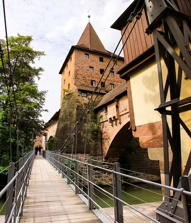 Der Kettensteg in Nürnberg: Die älteste eiserne Hängebrücke Europas