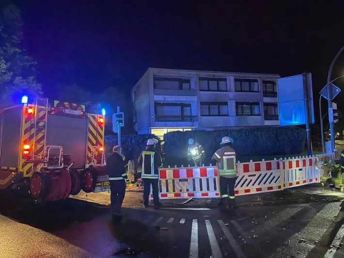 Blitzeinschläge und Überschwemmungen: Feuerwehr im Dauereinsatz in Bad Salzuflen