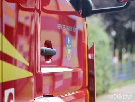 Fehlalarm in Hünxe: Feuerwehr nach Brandmeldung im Wohnheim im Einsatz