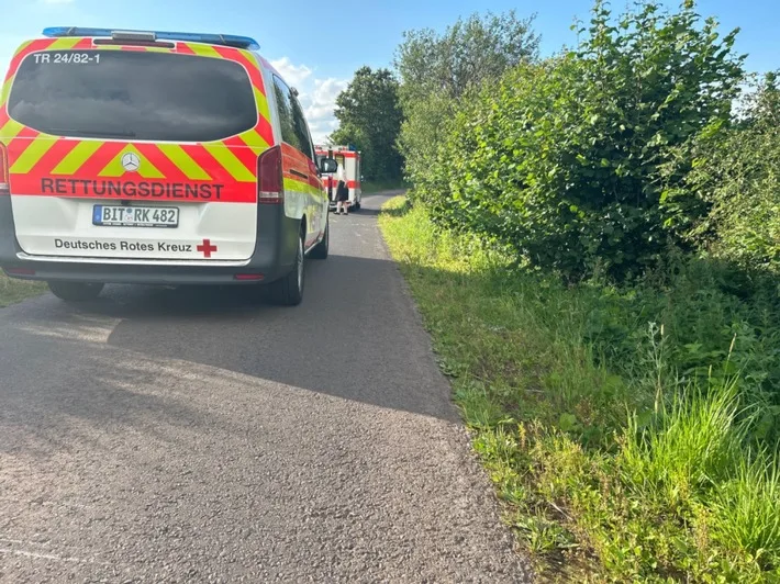 Schwerer Rollerunfall in Schlausenbach: Jugendlicher schwer verletzt