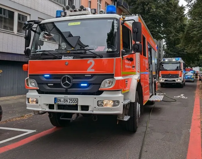 Verkehrsunfall in Bonn-Vilich: Fahrerin nach Kollision verletzt ins Krankenhaus