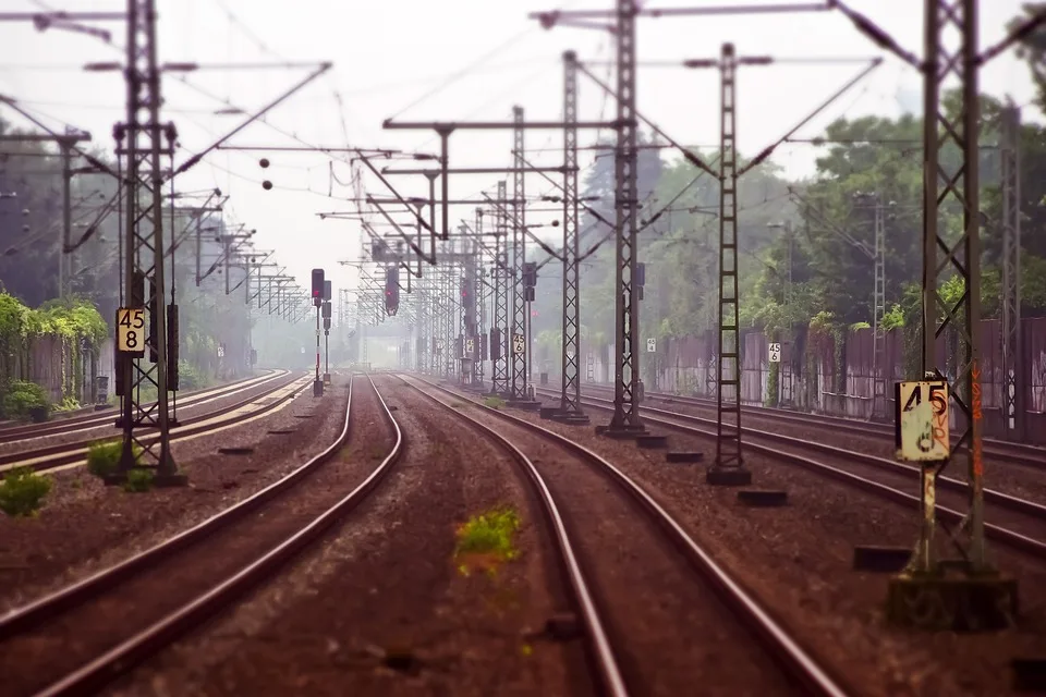 Eisenbahn- und Verkehrsgewerkschaft: Zukunft der Schiene sichern!