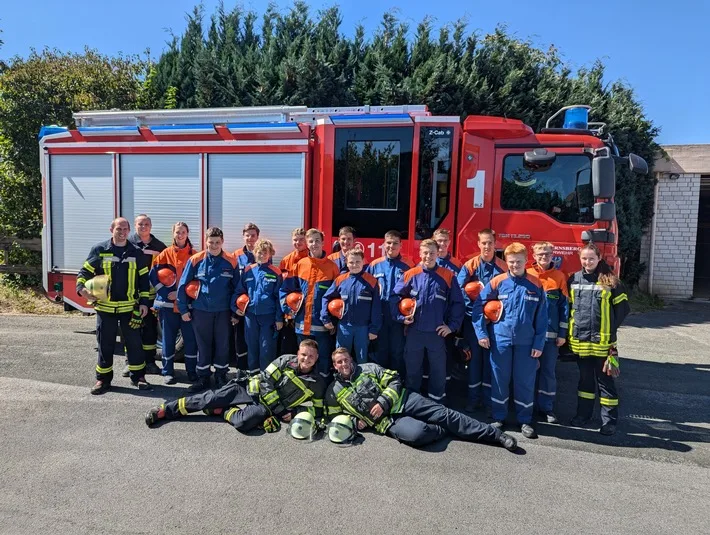 24 Stunden Feuerwehr-Action: Jugendfeuerwehr Arnsberg zeigt Großes