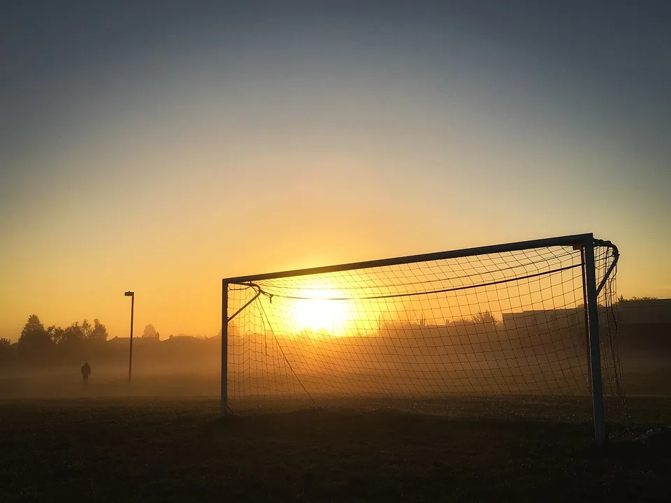 ASV Cham entfesselt Kampfgeist: 3:2-Sieg im packenden Derby gegen Gebenbach