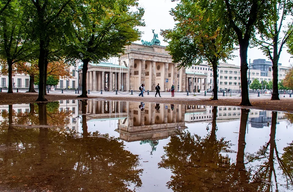 Brandenburg an der Havel: Brückenbau, Ladenschluss und Herzensgeschichten