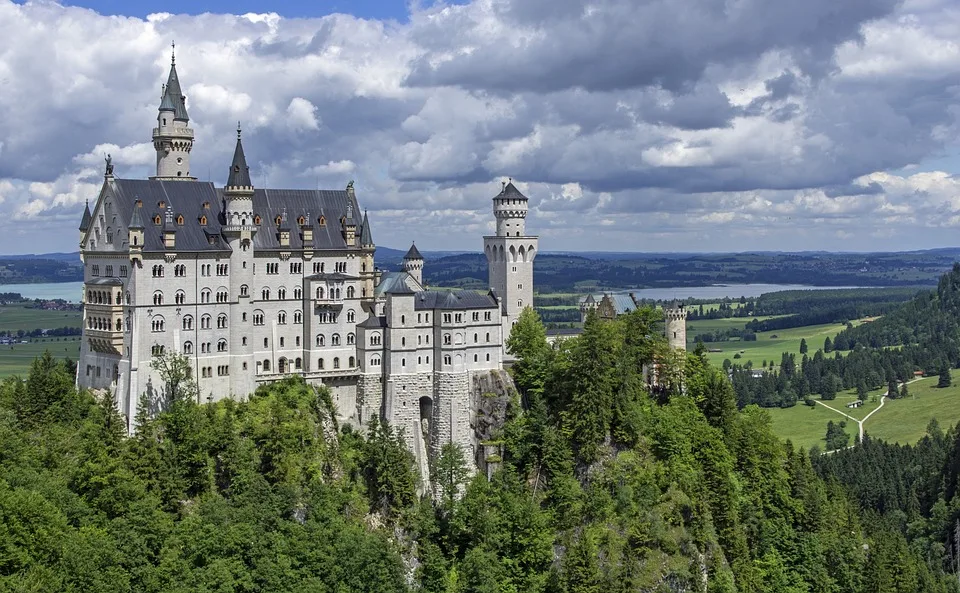 Die Obere Burg Rheinbreitbach: Ein geschichtsträchtiger Ort voller Leben