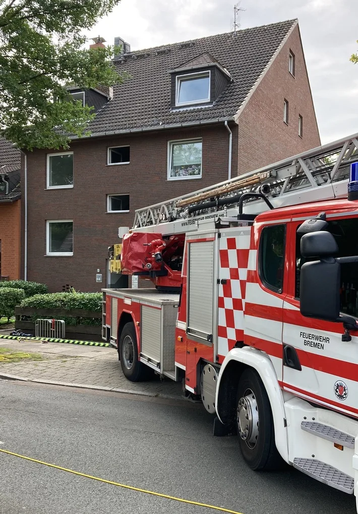 Dramatischer Wohnungsbrand in Bremen-Osterholz: Sechs Menschen gerettet