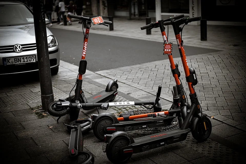 E-Scooter-Fahrer in Mannheim: Polizei stoppt betrunkenen Fahrer