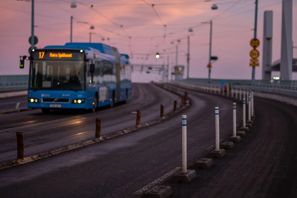 Einschränkungen im Nahverkehr: Brückenarbeiten im Hamburger Süden