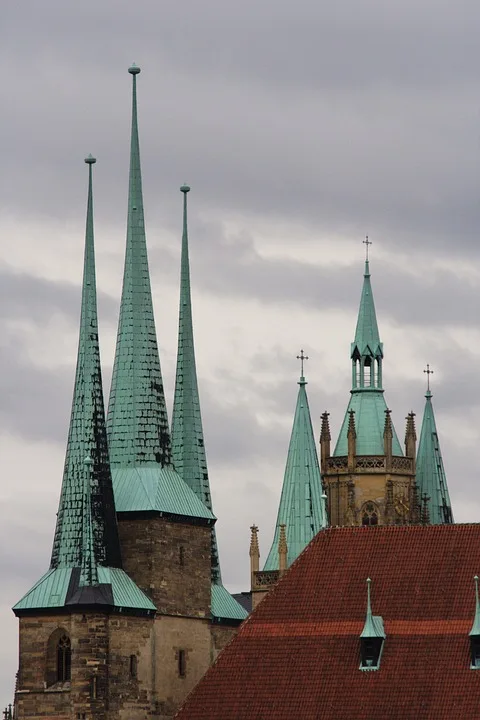 Erfurt im Fokus: Weidel und Höcke bei Wahlkampfabschluss in Thüringen