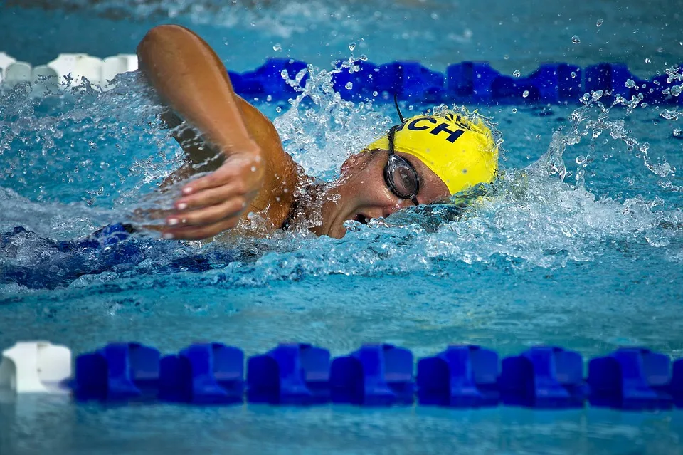 Gemeinsam für das Freibad: Kahlaer Schwimmer trotzen dem Wetter