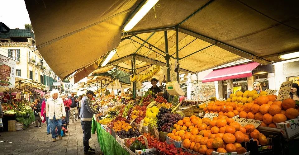 Genuss und Vielfalt: Calauer Wochenmarkt lädt zum Stöbern ein