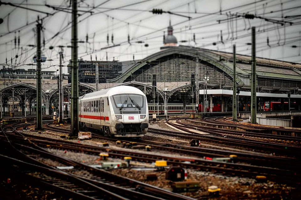 Güterzugunfall in Mannheim: Rettungsdienste im Großeinsatz