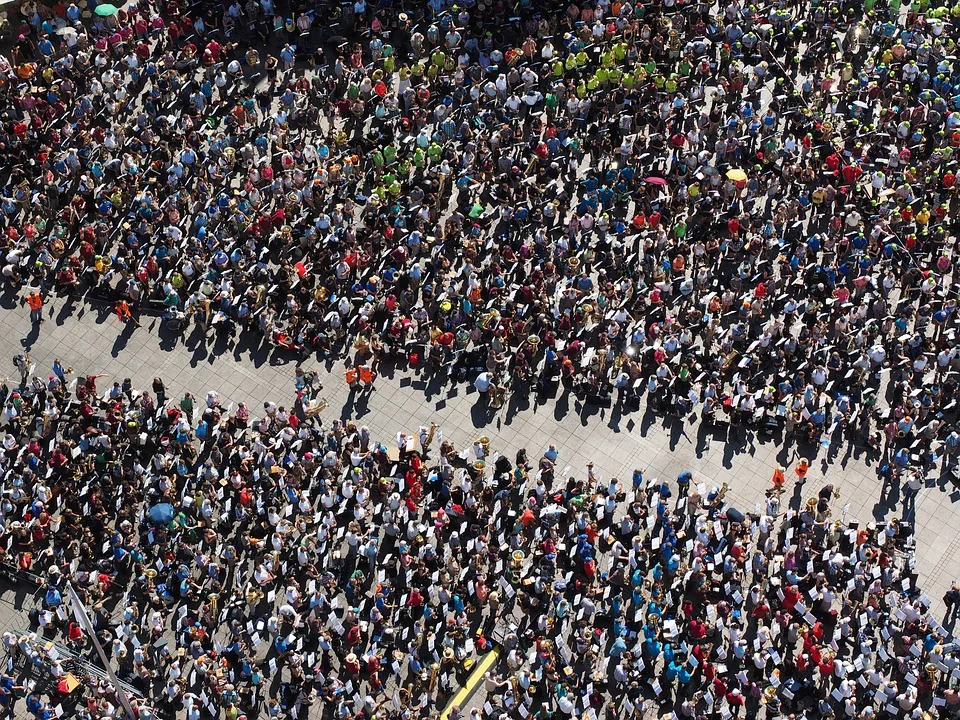 Jena: 2.000 Demonstranten verhindern Höcke-Auftritt der AfD