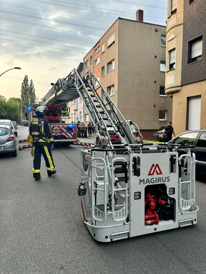 Kellerbrand in Bochum Leithe: Mutige Bewohner und schnelle Rettungskräfte