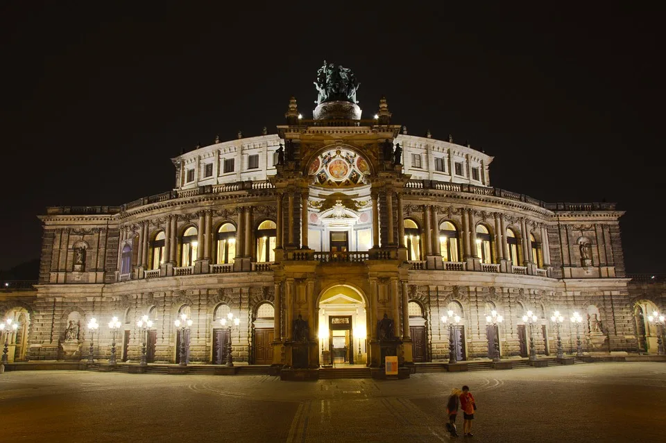 Neuer Beginn in der Semperoper: Saison eröffnet mit  Der fliegende Holländer