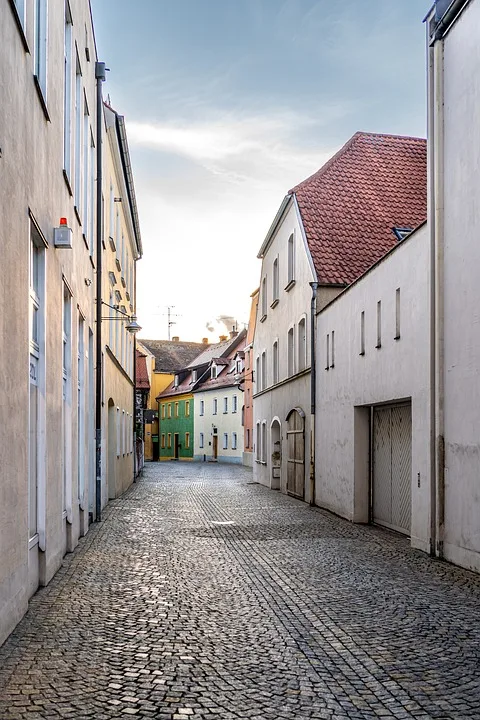 Sanierung der Christian-Weiß-Straße: Umleitung und Vorsicht gefordert