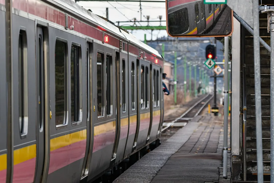 <p><strong>Schüsse am Frankfurter Bahnhof: Verdächtiger gefasst, Ermittlungen laufen</strong></p>