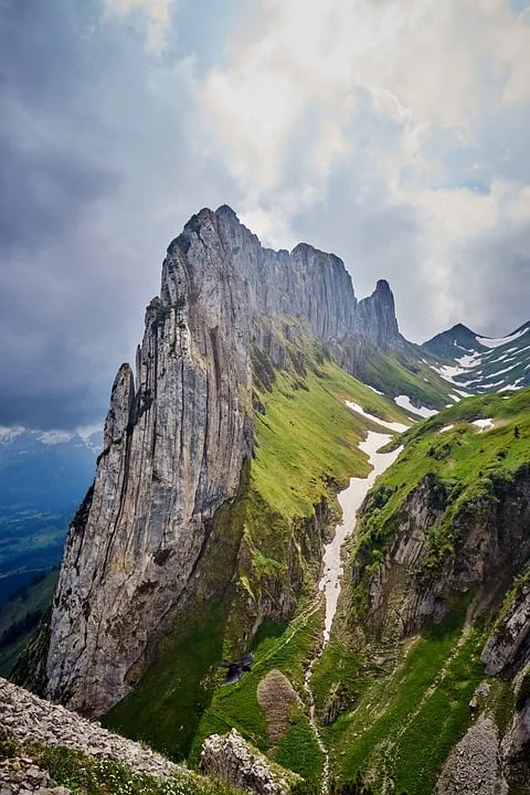 Schweiz: Beliebtestes Auswanderungsziel der Deutschen im Jahr 2023