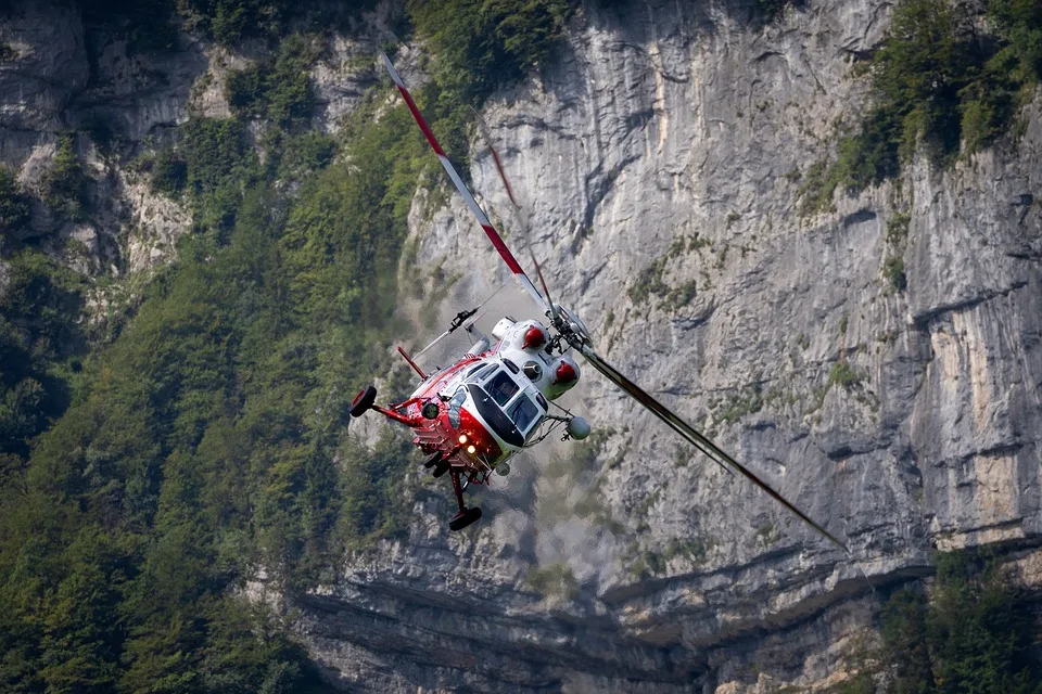 Schwerer Unfall in Hamburg-Billstedt: Acht Verletzte, Kind in Gefahr