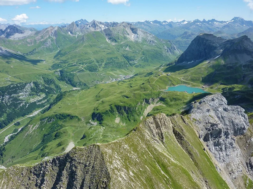 St. Anton am Arlberg: Unwetter hinterlässt Verwüstung und Chaos