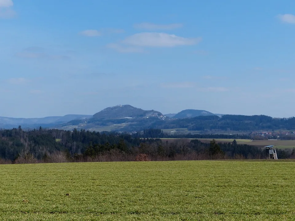 Unfallfluchten in Wülfrath: Polizei sucht Zeugen nach Taxischaden