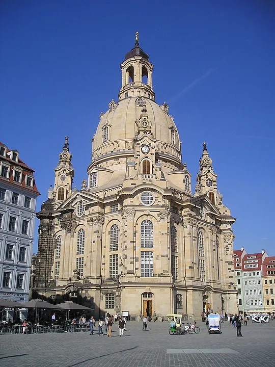 Verkehrschaos in Dresden: Veranstaltungen und Demonstrationen am 31. August 2024