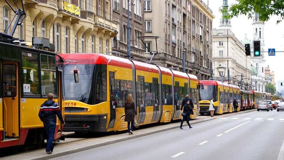 Verkehrsunfall auf Östingstraße: 34-Jähriger bei Kollision leicht verletzt