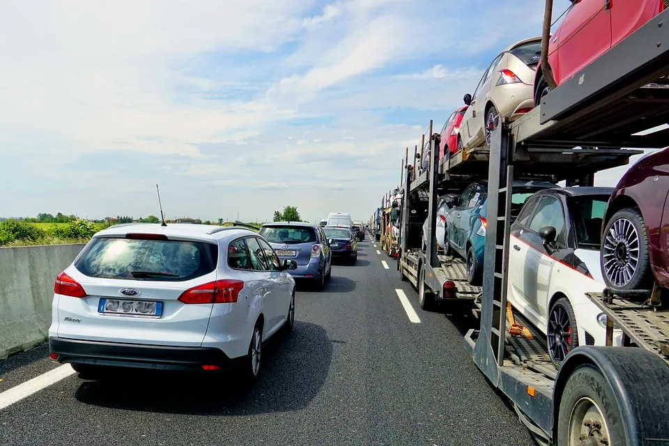 Verkehrsunfall in Hamm: Zwei Verletzte bei Zusammenstoß auf Lippestraße