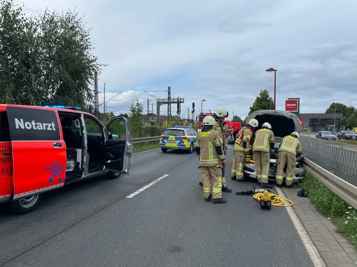 Verkehrsunfall in Lehrte: Drei Verletzte und erheblicher Sachschaden