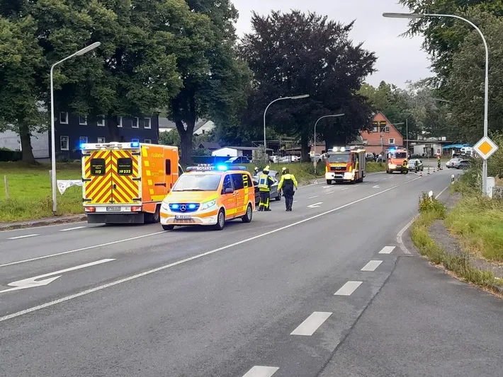 Verkehrsunfall in Schwelm: Zwei Verletzte, aber keine Brandgefahr