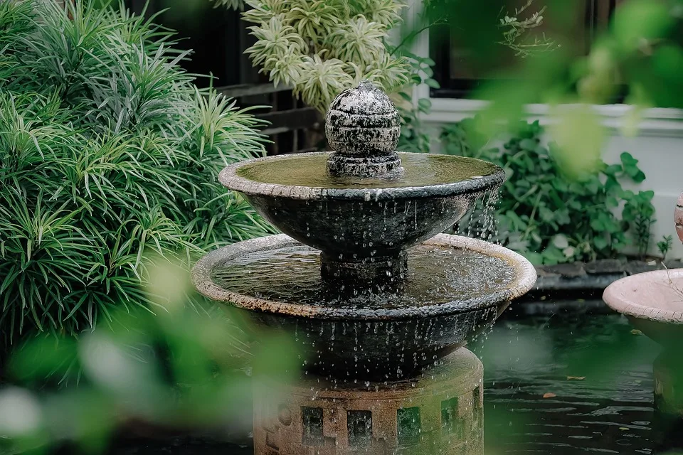 Vogelbrunnen in Rosenheim: Ein Denkmal für Freiheit und Vielfalt