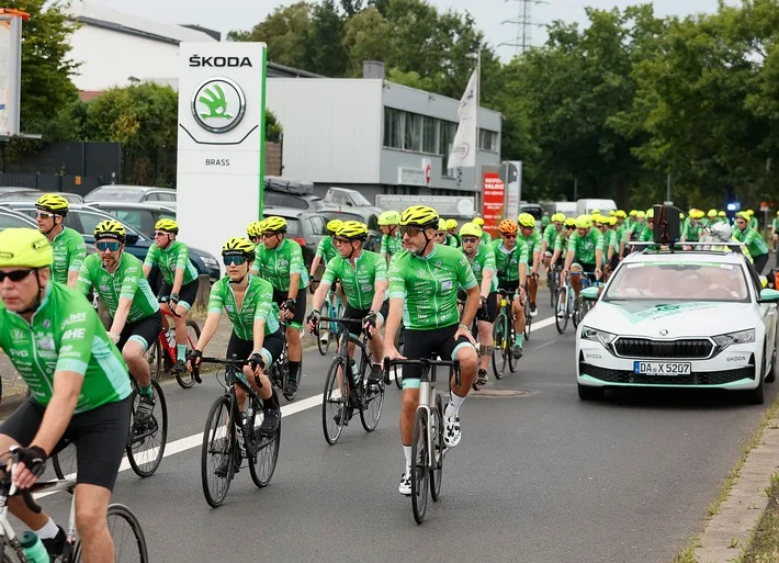 „41. Tour der Hoffnung: Škoda Auto Deutschland erweitert Unterstützung“