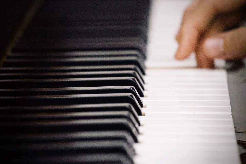 „Wojciech Waleczek: Pianist mit europäischem Flair in Nordkirchen“