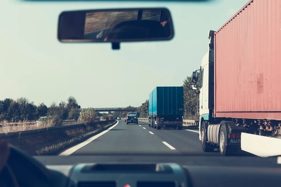 A2 voll gesperrt: Lkw-Unfall sorgt für Verkehrschaos bei Bottrop