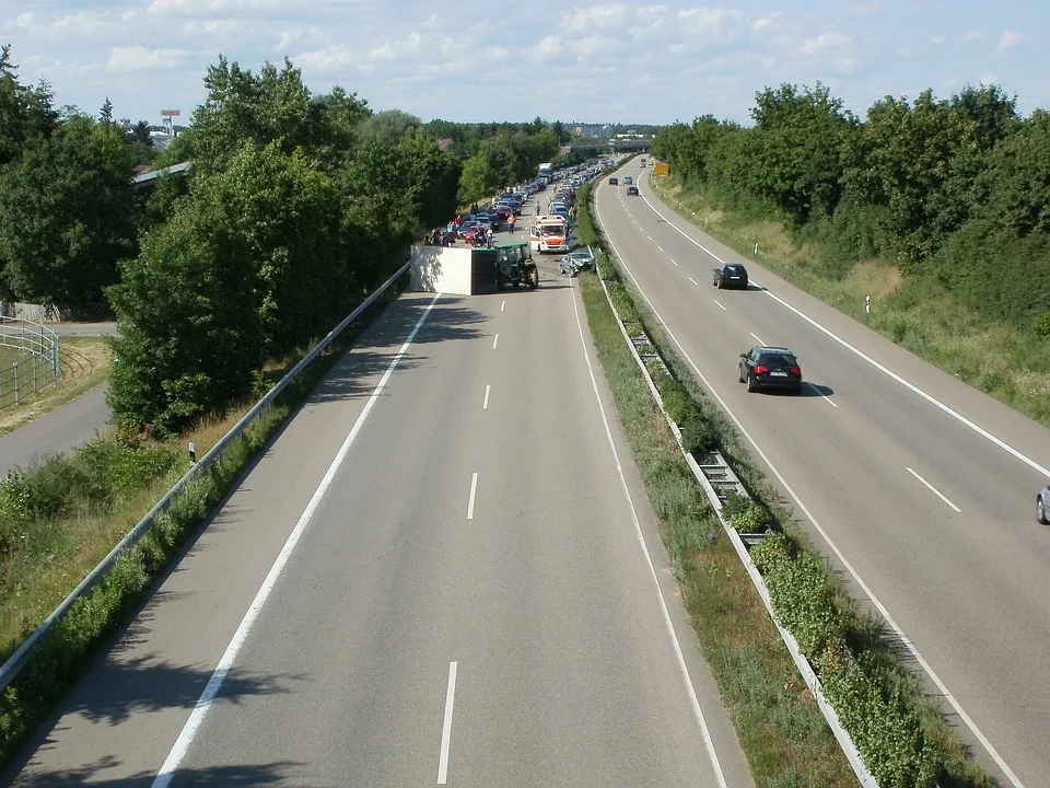 Autobahnbrücken im Gefahrenzone: Sanierungsstau bedroht Verkehrssicherheit!