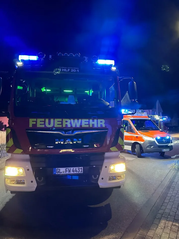 Balkonbrand in Leichlingen: Feuerwehr schließt als falsch alarmiert!