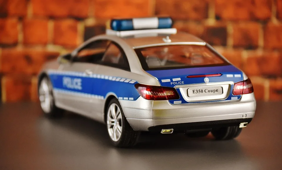 Betrügerische Polizisten und Baustellendiebe sorgen für Unruhe in Hofheim!