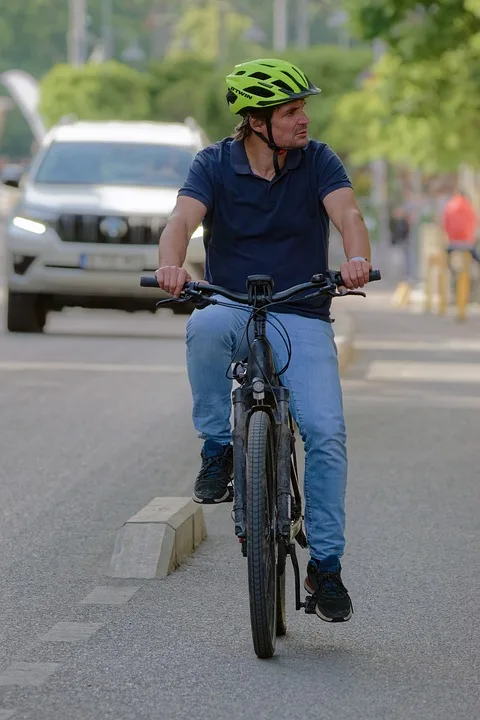 Betrunkener Radfahrer rammt Fußgänger in Coesfeld: Brenzlicher Vorfall!