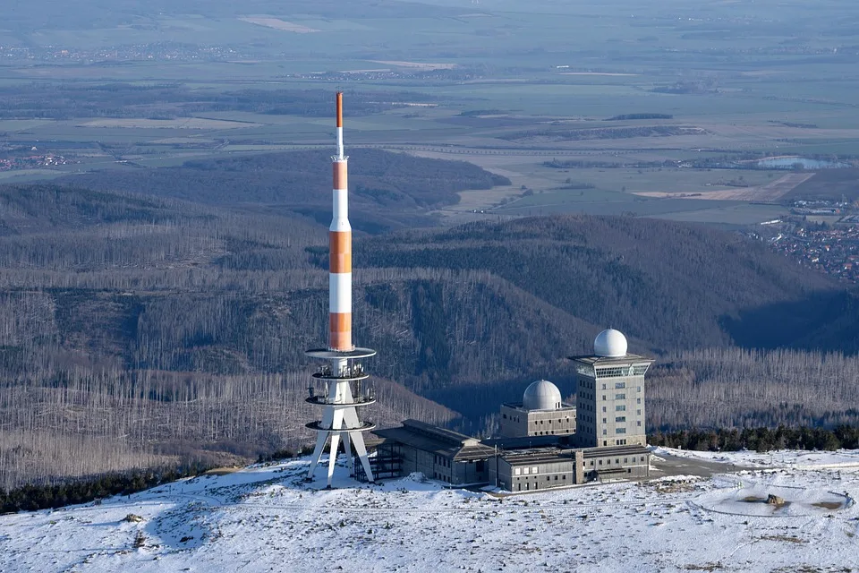 Borkenbrand am Brocken: Einsatzkräfte warten auf Regen